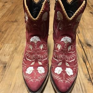 Libert Black booties